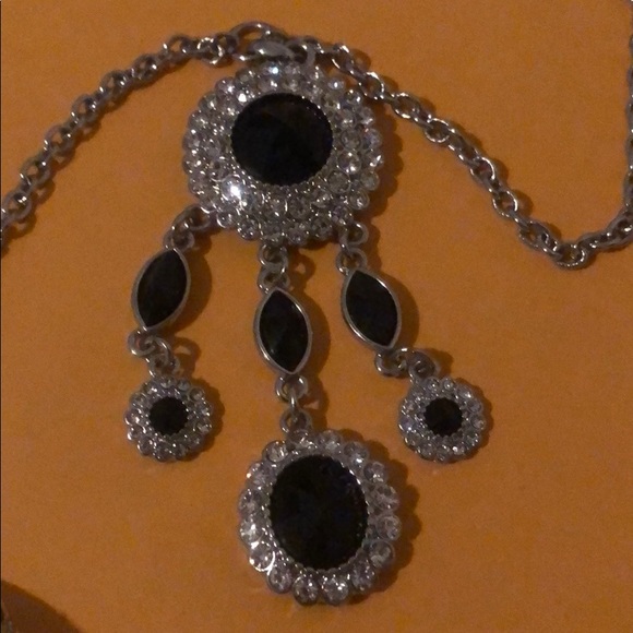 Statement necklace with matching S7 ring - Picture 4 of 4